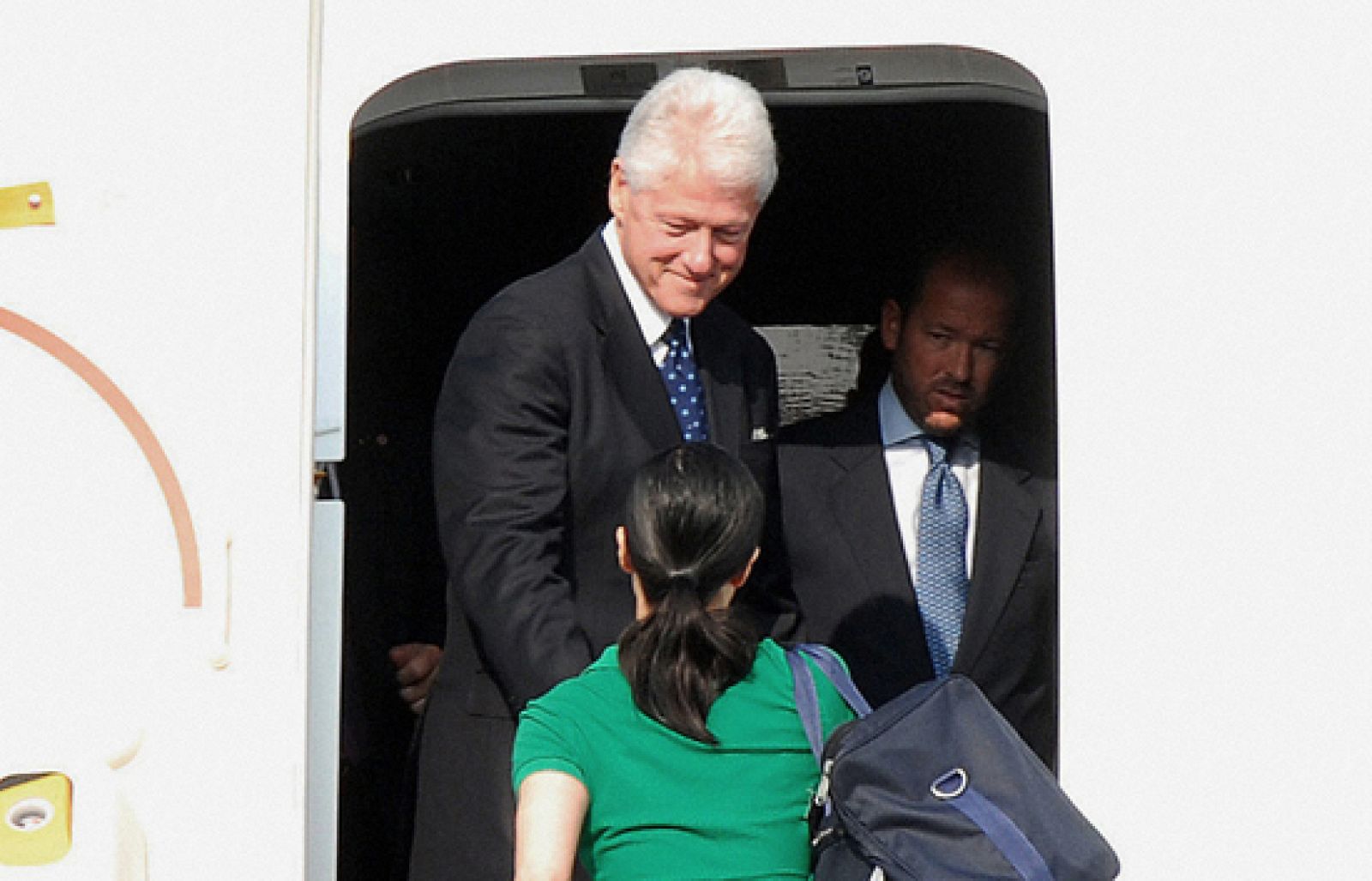 Regresan a casa las dos periodistas estadounidenses indultadas por Corea del Norte | Ver