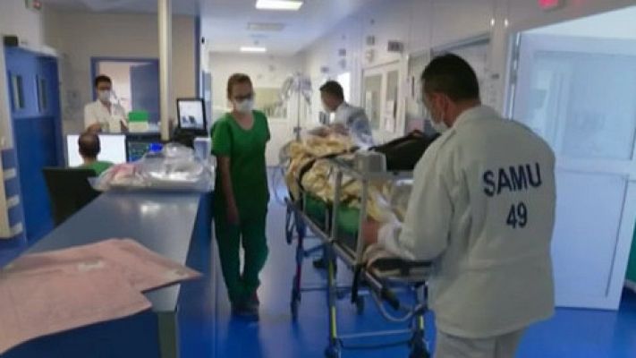 Telediario 1 - Francia sube el sueldo a sus sanitarios