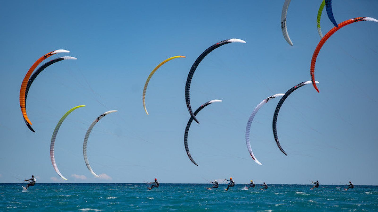 Gisela Pulido brilla en el embalse conquense de Alarcón
