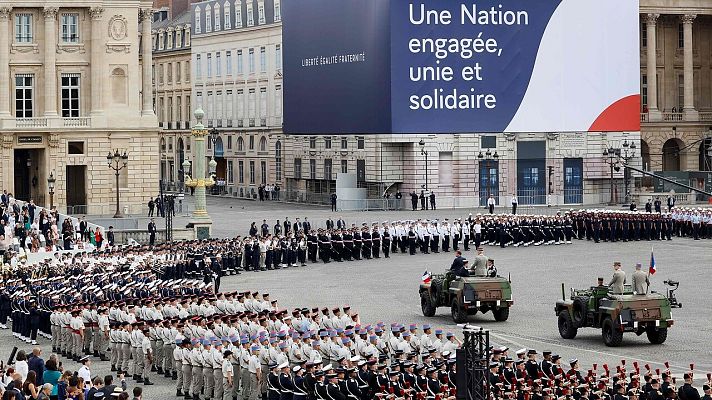 Telediario 1 - La fiesta nacional francesa, marcada por el coronavirus