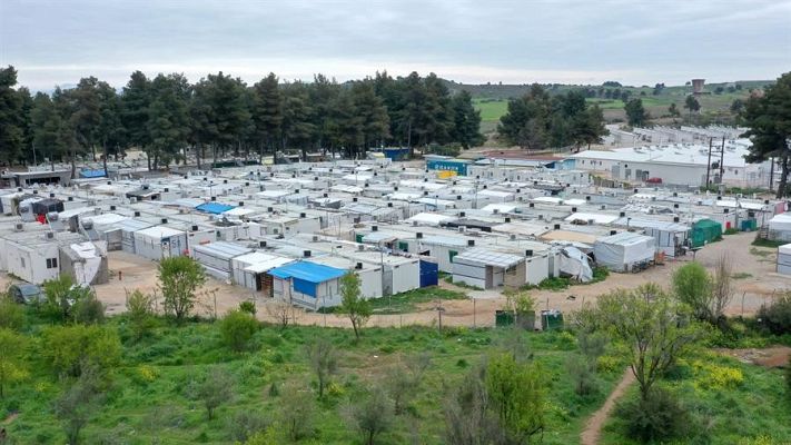 Telediario 1 - Once mil refugiados en situación de vulnerabilidad podrían quedarse en la calle en Atenas