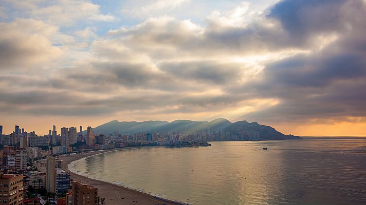 El tiempo - Chubascos en el interior de la comunidad Valenciana, Murcia y Andalucía oriental
