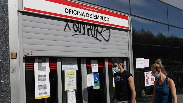 Telediario 1 - La crisis se ensaña con los trabajadores más jóvenes