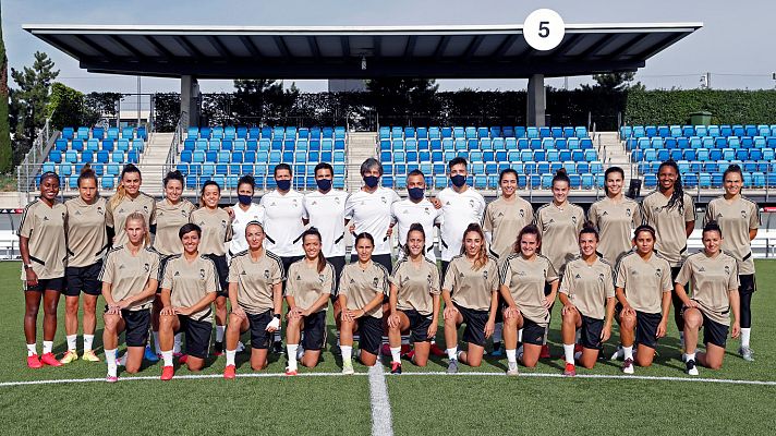 Telediario 1 - Los equipos femeninos de fútbol retoman la actividad