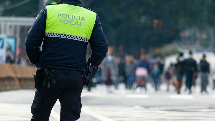 Telediario 1 - Detenido un hombre por asesinar presuntamente a su pareja