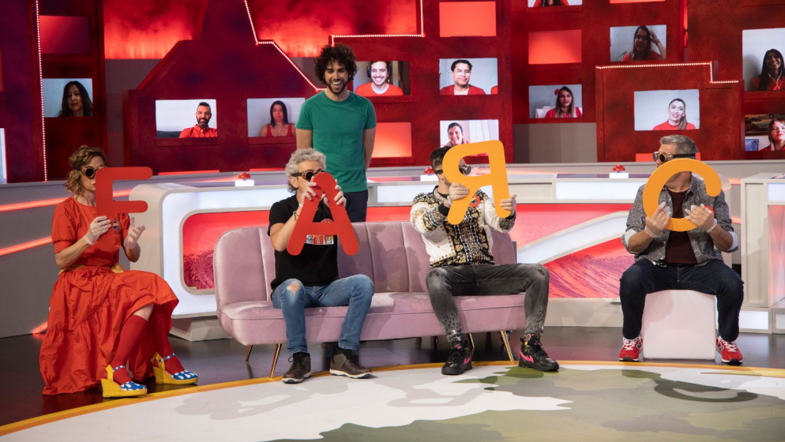 Desastre total del equipo rojo en el 'Sujetaletras' | Ver