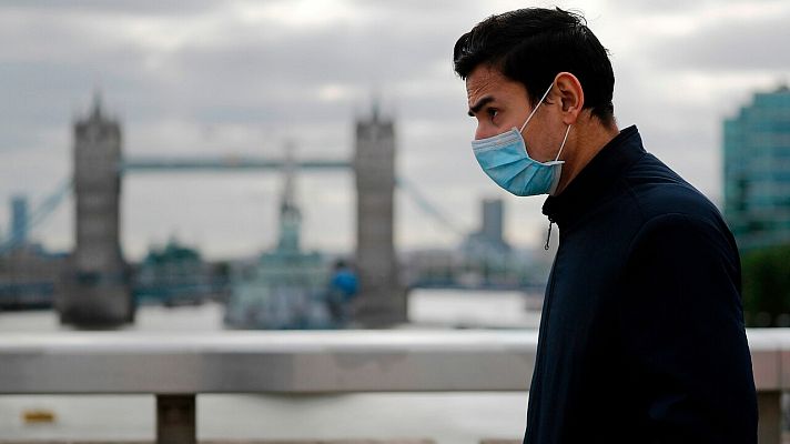 Telediario 1 - El asesor científico del Gobierno británico advierte que "habrá rebrotes durante años"