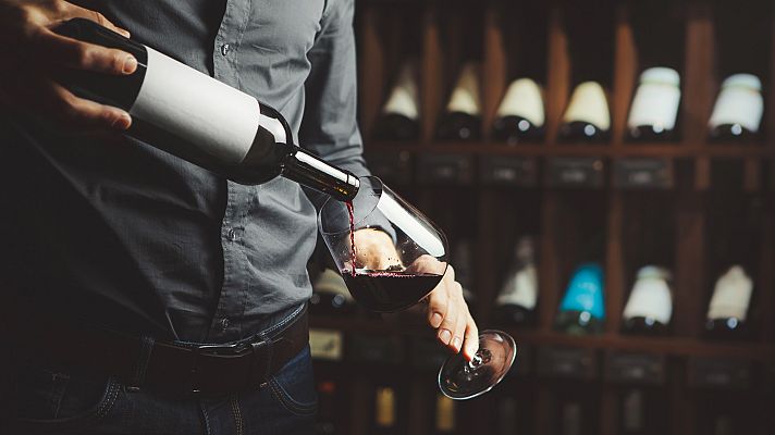 Telediario 1 - El cierre de la hostelería complica al sector del vino