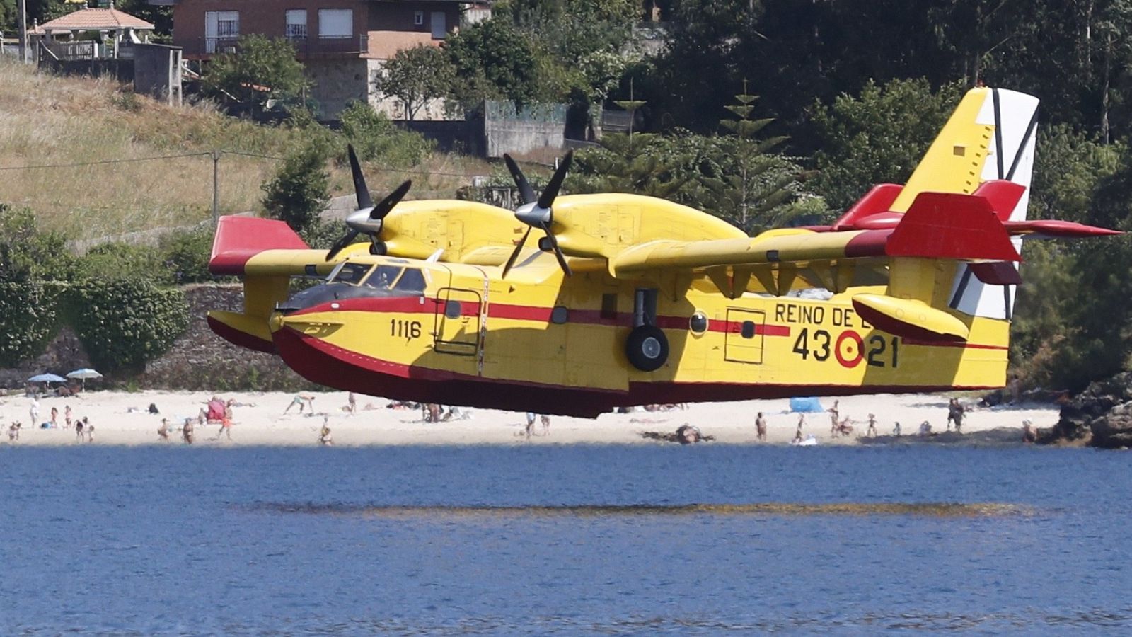 Las comunidades autónomas cuentan con el apoyo del 43 Grupo de las Fuerzas Aéreas para combatir los incendios