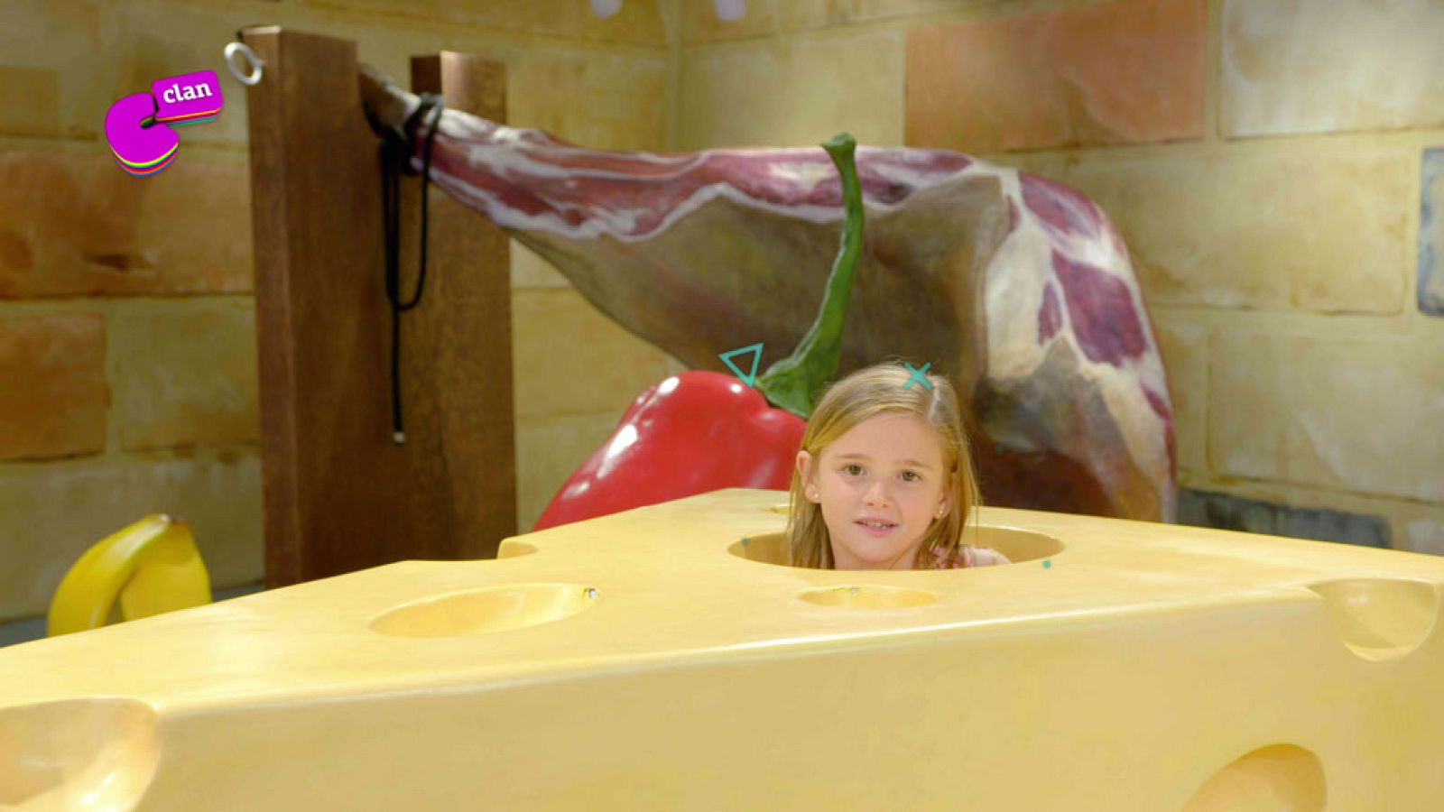 Con Aitana en le museo Big Fun - Club Clan | Ver