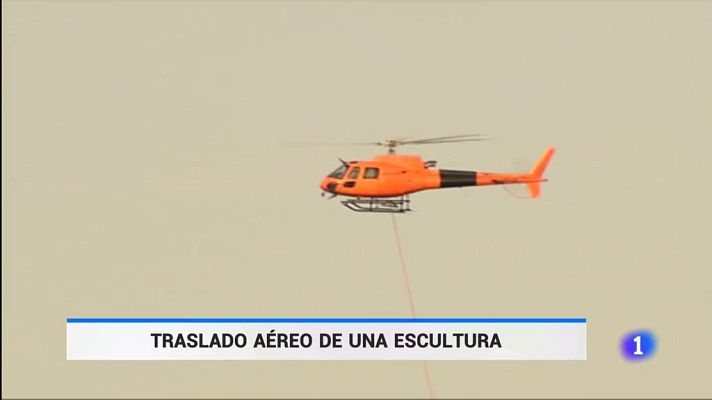 Telediario 1 - Trasladan en helicóptero la escultura de Cristina Iglesias a la isla en San Sebastián