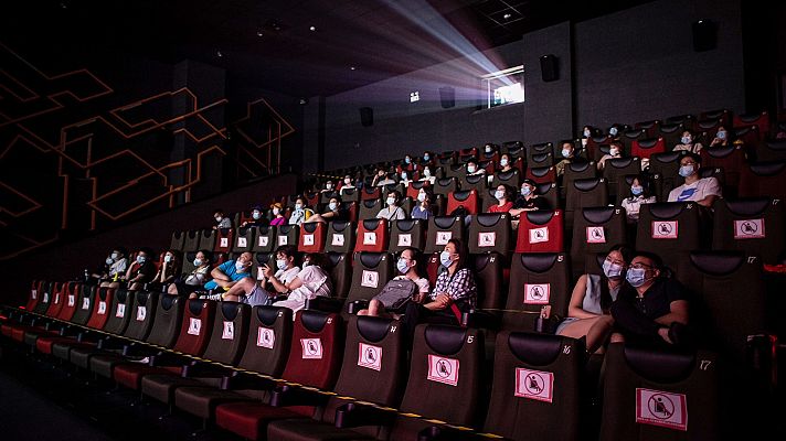 Telediario 1 - Los cines de China reabren tras seis meses cerrados, con un tercio del aforo