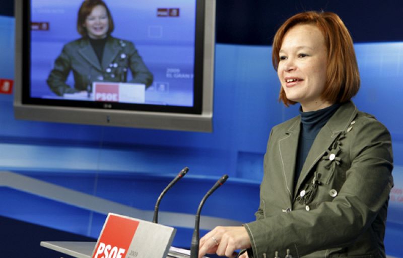 Los populares hablan ahora de hacer un examen a  Leire Pajín para ser senadora | Ver