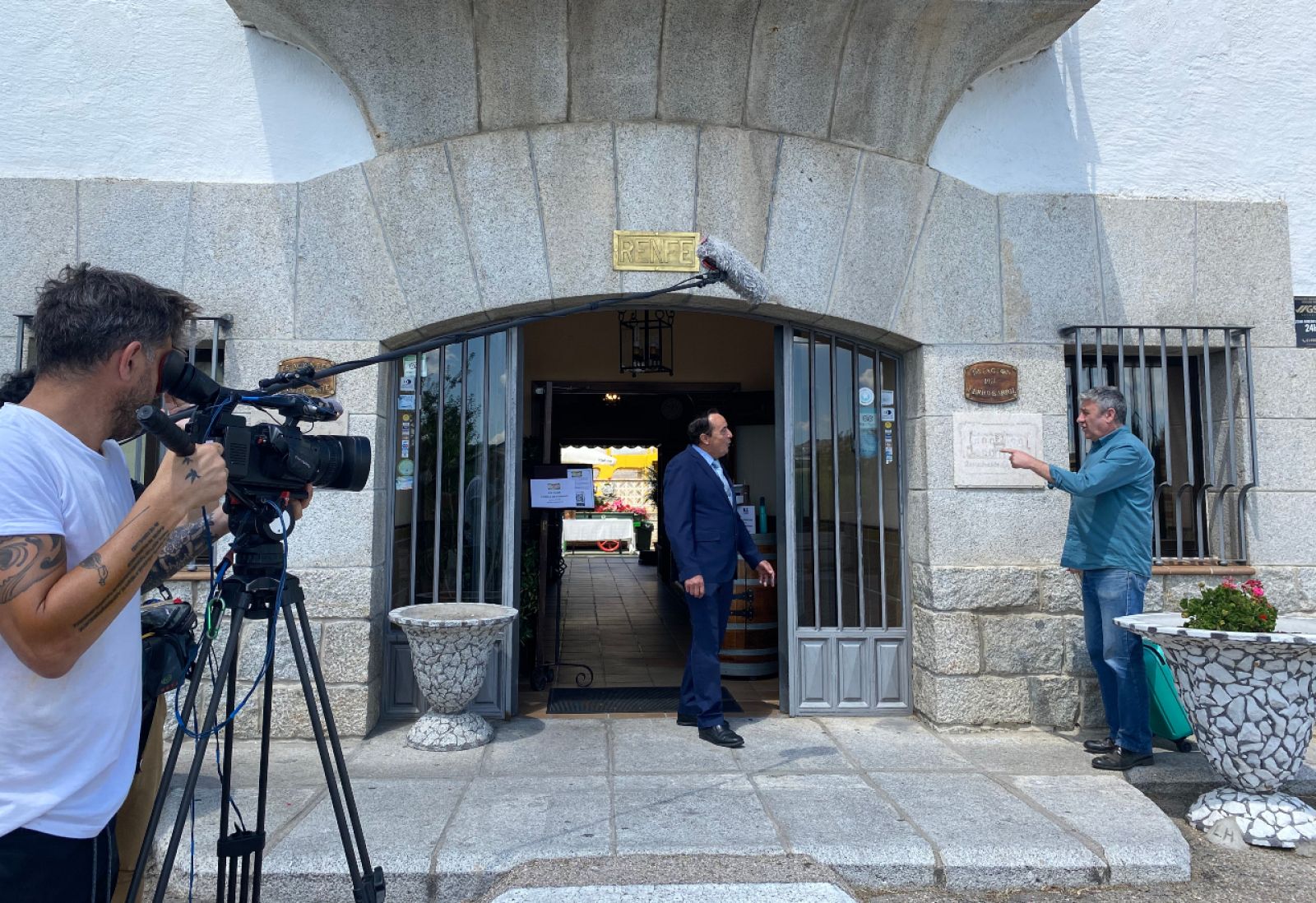 De Burgos a Lanzarote en tren y una estación de ferrocarril convertida en restaurante