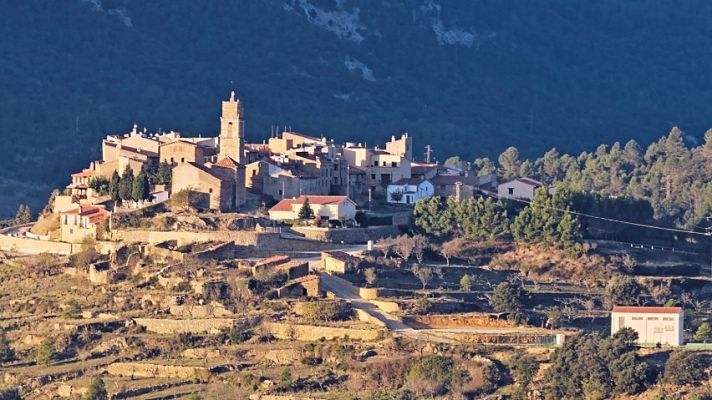 Telediario 1 - La Pobla de Benifassà, autoconfinada por responsabilidad