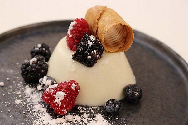 RTVE Cocina - Panacota de yogur y frutos rojos