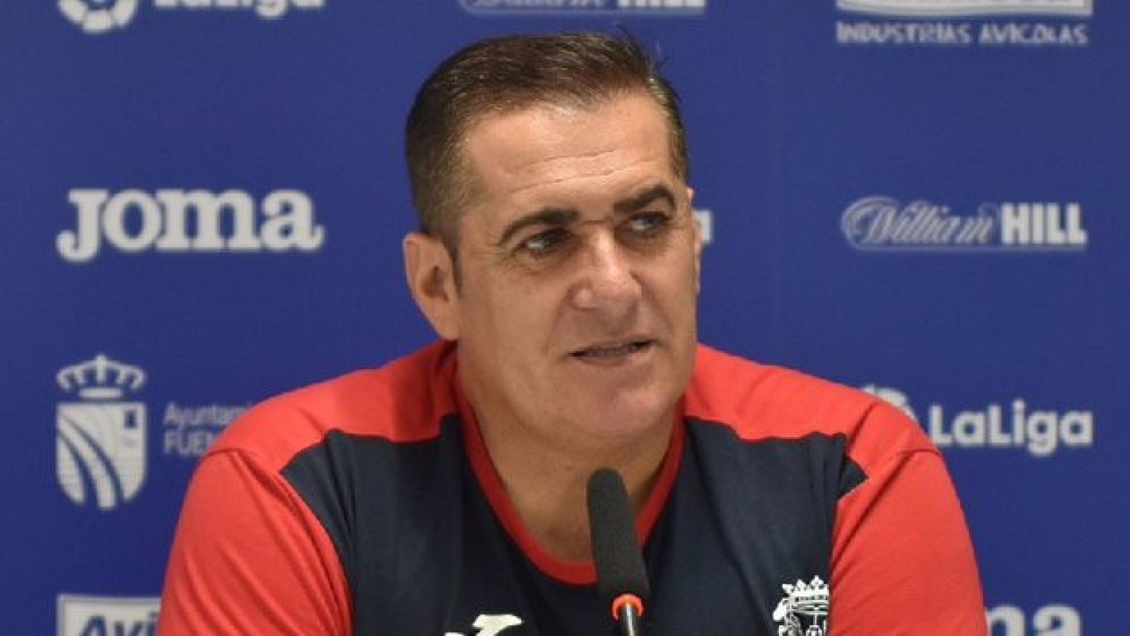 Sandoval: "Es duro comprobar lo poco que importa la salud de mi gente"