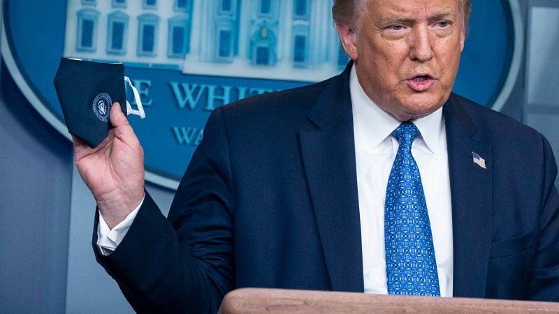 Trump cambia su discurso sobre el coronavirus ante el avance descontrolado de la pandemia en EE.UU. | Ver