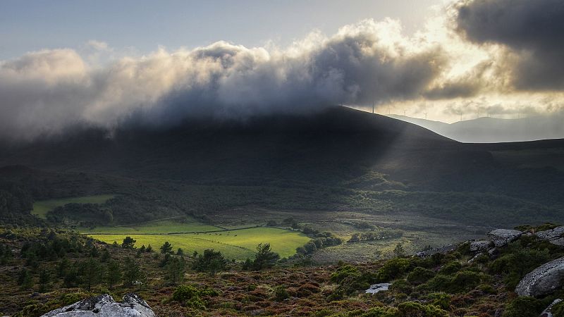 Temperaturas altas en el interior de la mitad sur peninsular y en el valle del Ebro - ver ahora