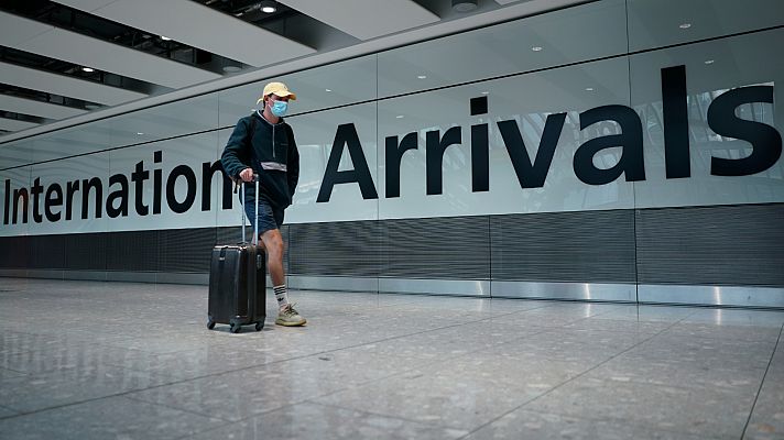 Telediario 1 - Malestar en el Reino Unido por la cuarentena obligatoria