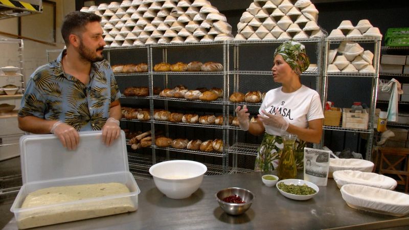 Aquí la Tierra - Un pan muy diferente: con moringa y arándanos rojos