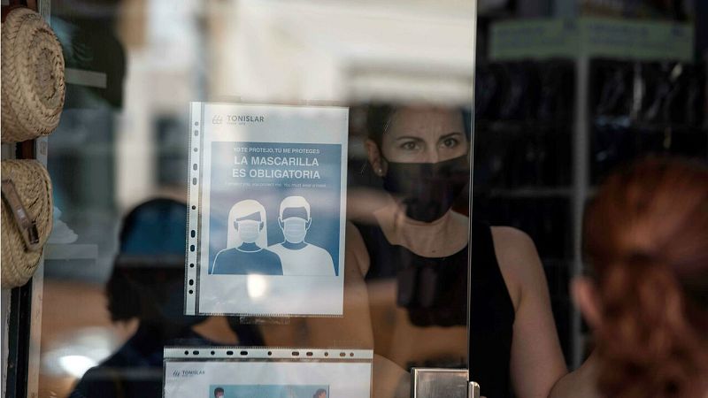 El incumplimiento de las recomendaciones obliga a imponer prohibiciones para evitar más contagios - RTVE.es - Telediario 1 | Ver