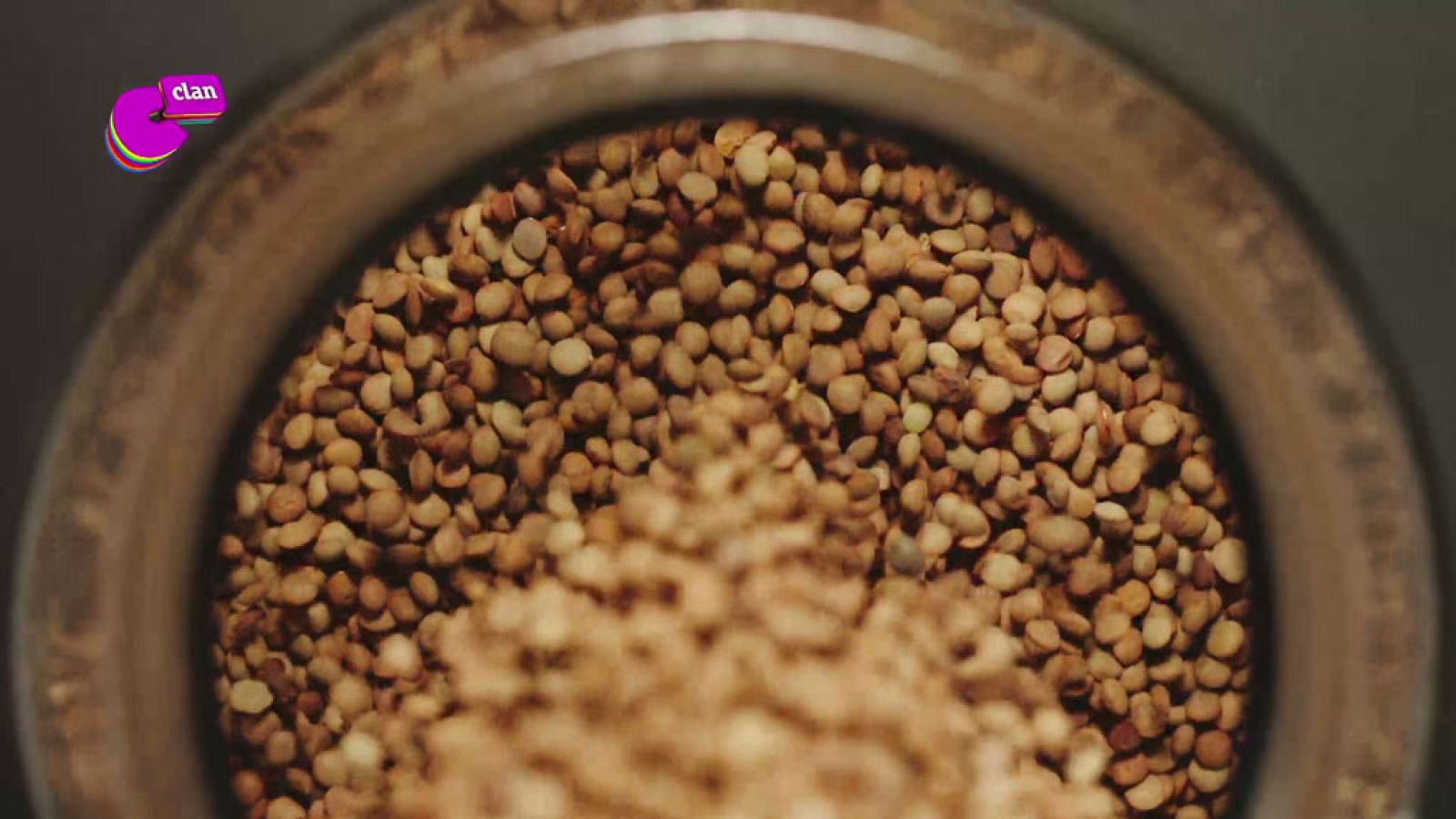 CAMPAÑA 'SALUD Y BIENESTAR' - ¿Sabes dónde crecen las lentejas? - El mes de... | Ver