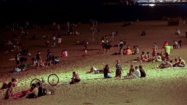 Telediario 1 - Cataluña sancionará con hasta 15.000 euros los botellones