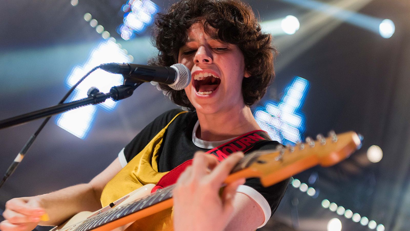 La Hora Musa - MOURN "Strange Ones"