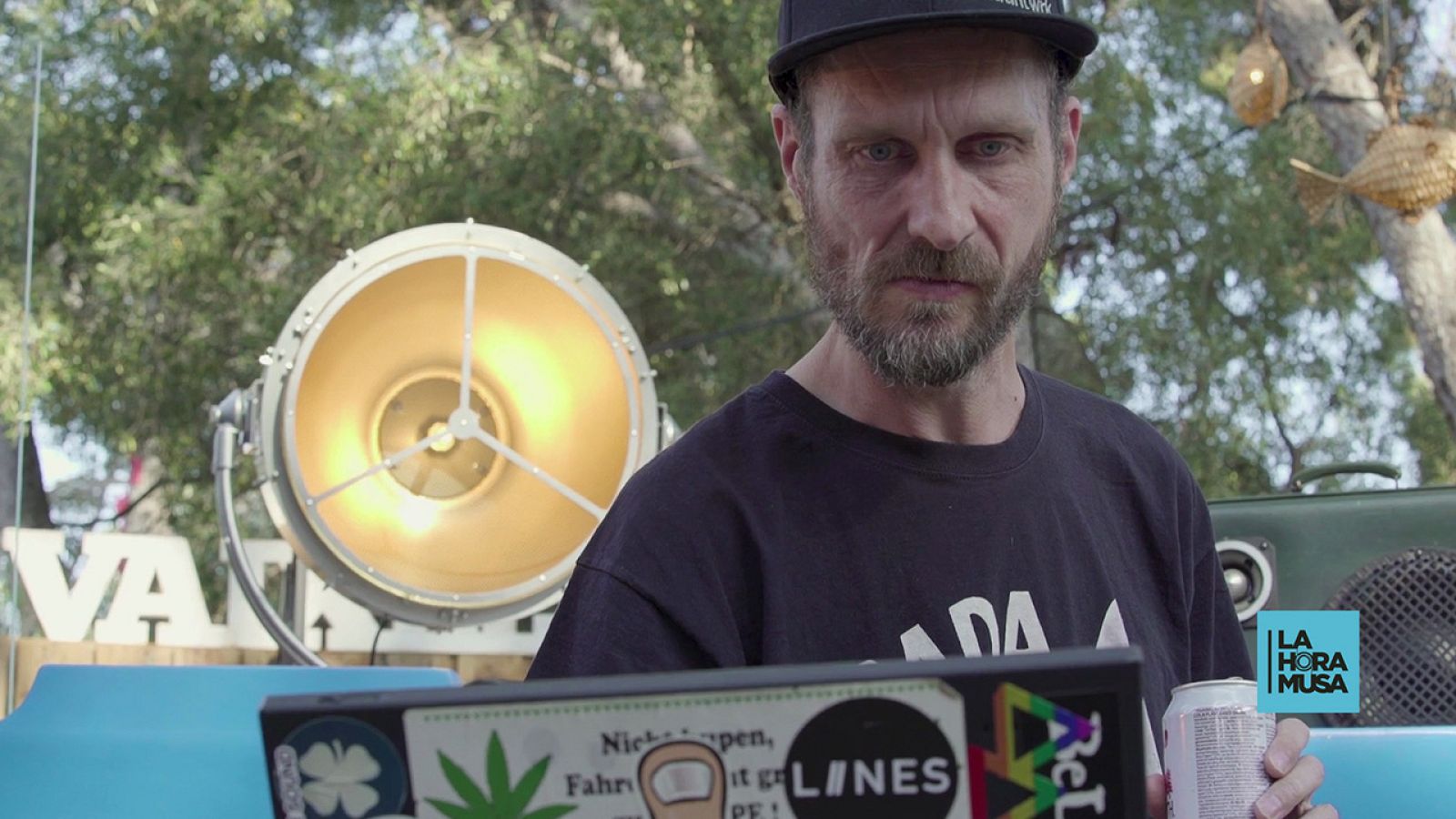 La Hora Musa - SLEAFORD MODS "O.B.C.T"