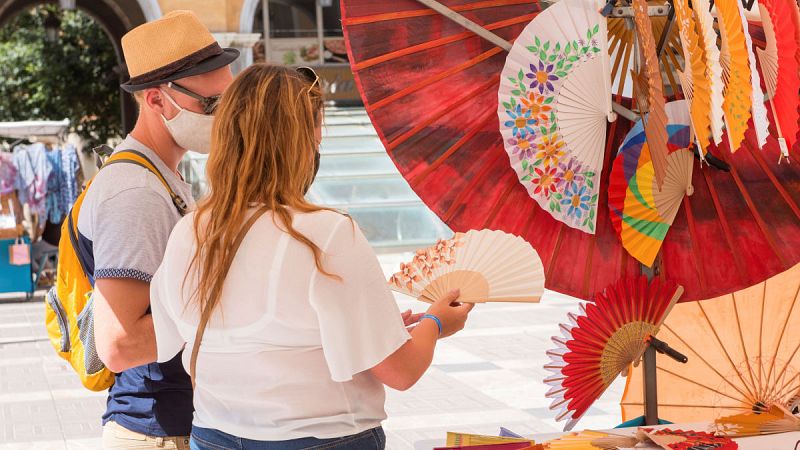 Sombra, agua... y mucha paciencia para soportar el calor extremo
