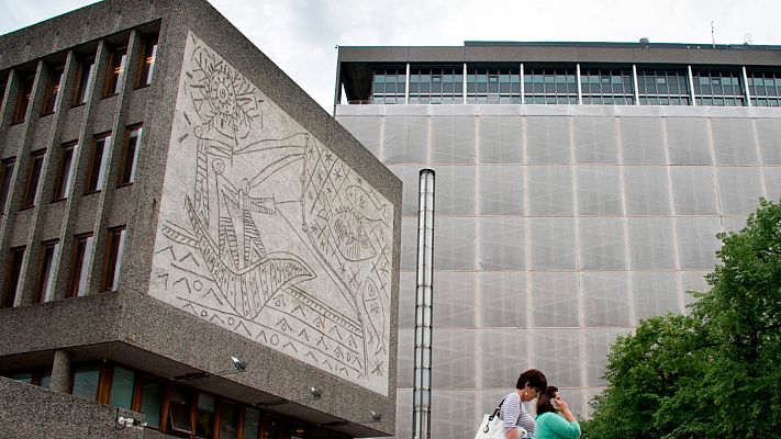 Telediario 1 - Dos murales de Picasso en Noruega se guardarán en un almacén durante cinco años por unas obras