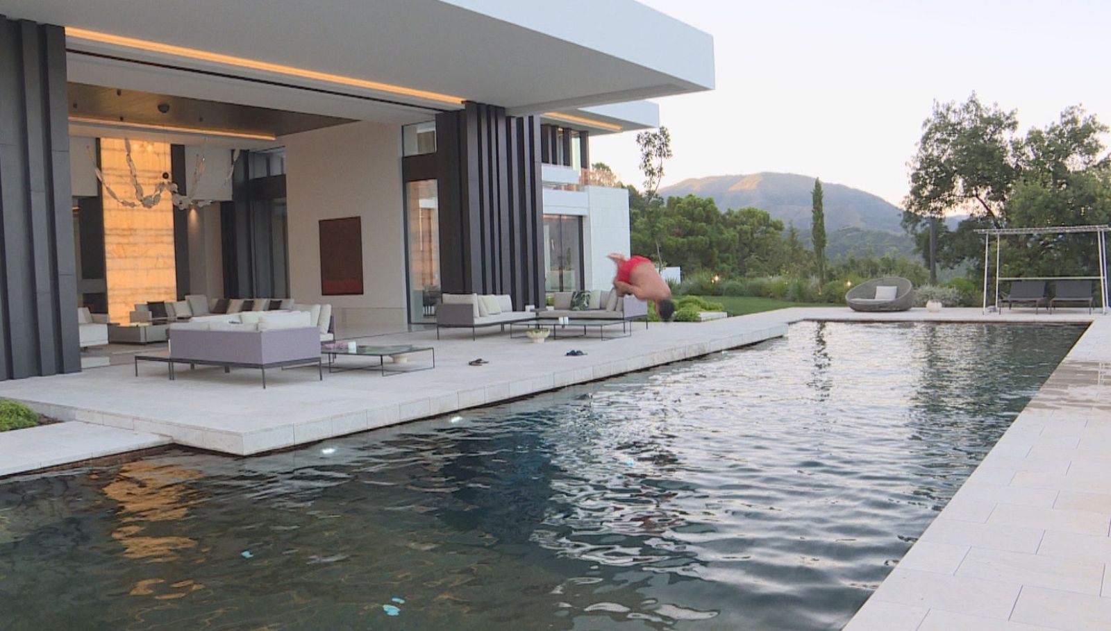 Próximamente en Comando al sol: El paraíso en casa | Ver