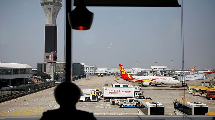 Telediario 1 - China mantiene las fronteras cerradas a los extranjeros