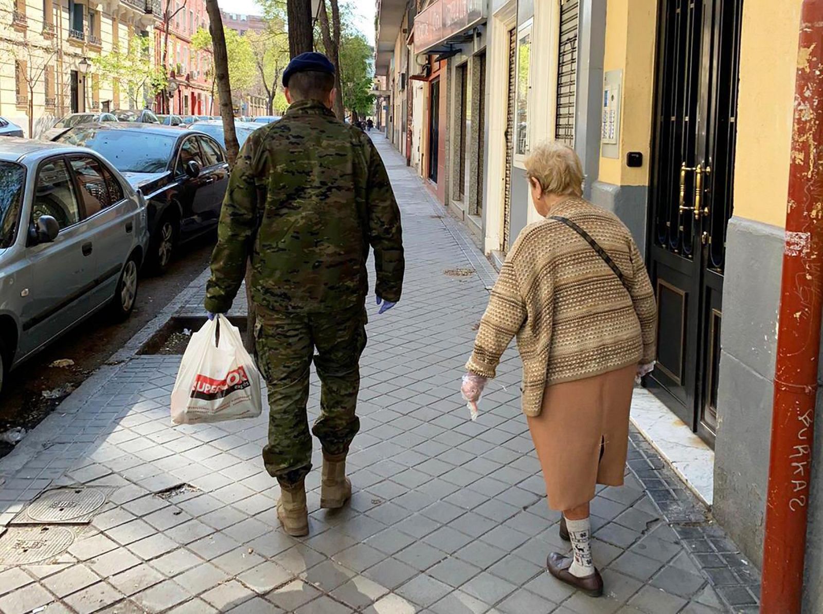 Una residencia de Madrid celebra estar libre de coronavirus