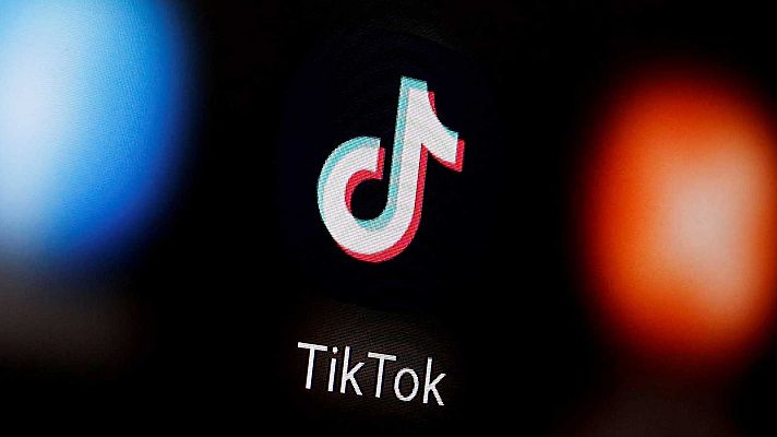 Telediario 1 - Trump anuncia que prohibirá la red social china TikTok en Estados Unidos