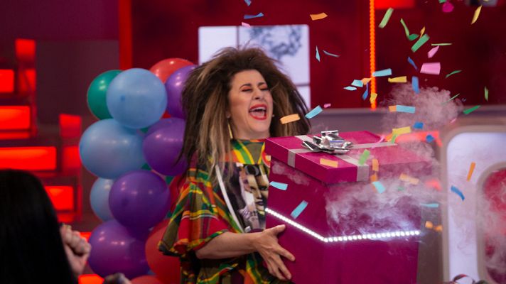 Typical Spanish - La Terremoto se lleva un explosivo regalo