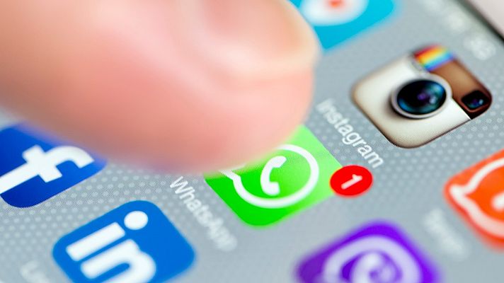 Telediario 1 - Con 'Amor de cuarentena' se estrena un proyecto revolucionario de teatro por Whatsapp