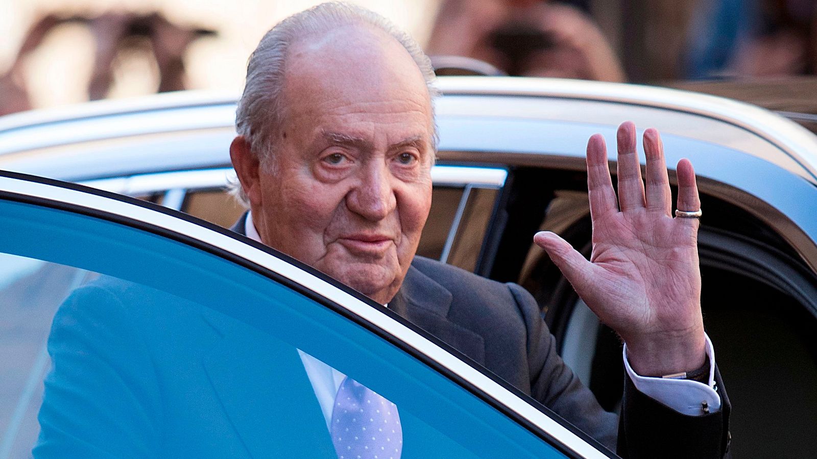 Ángeles Lario, profesora titular de Historia Contemporánea de la UNED, sobre la salida de España del rey emérito: "No sé si es lo más oportuno"