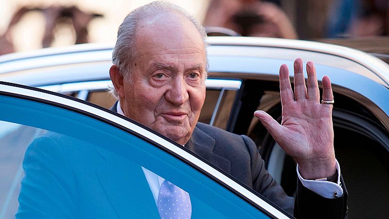 Ángeles Lario, profesora titular de Historia Contemporánea de la UNED, sobre la salida de España del rey emérito: "No sé si es lo más oportuno"