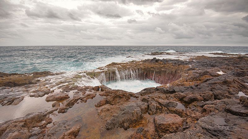 Intervalos de viento fuerte en el Ampurdán y Canarias - Ver ahora