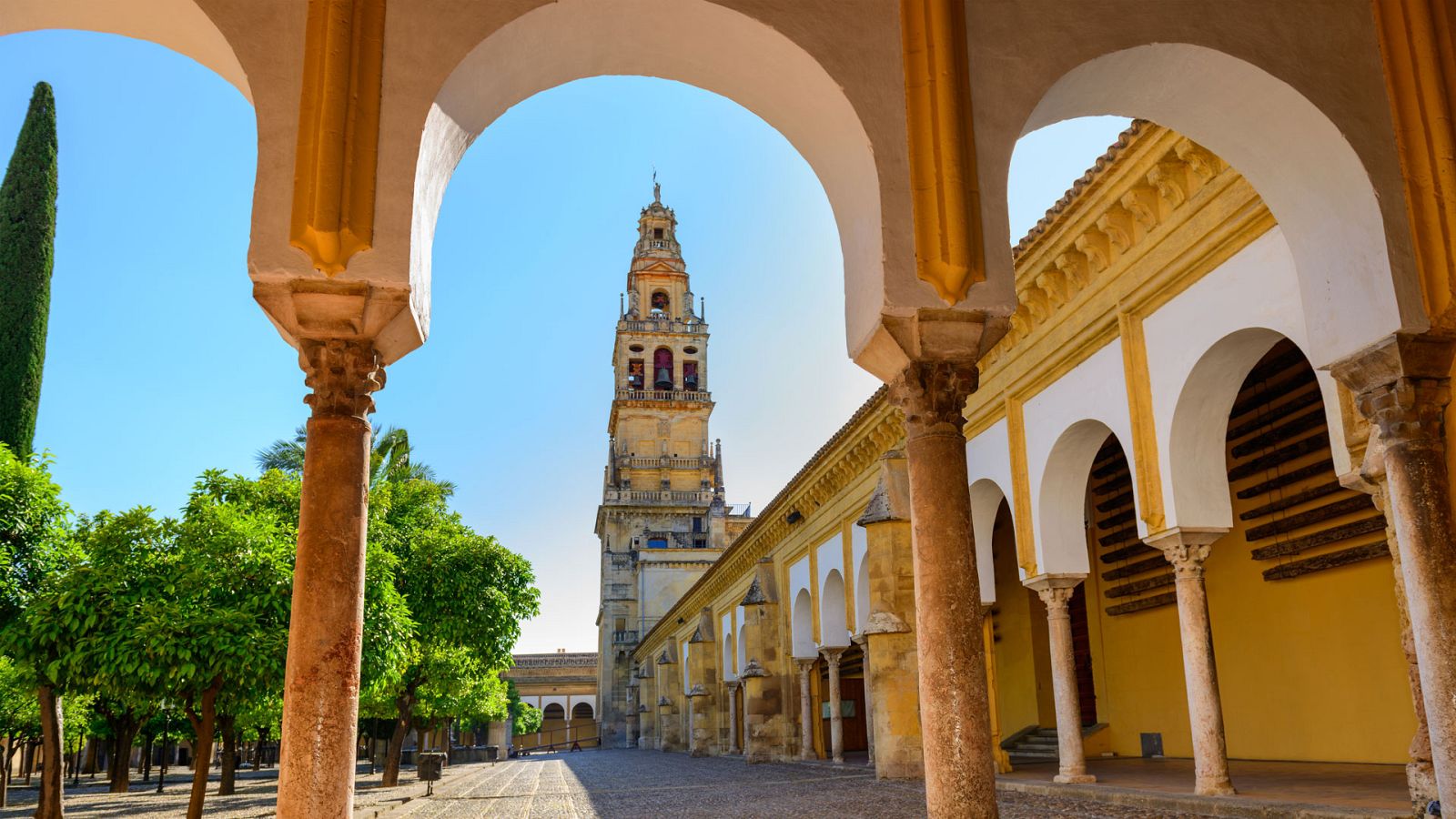 Temperaturas significativamente altas en puntos del suroeste peninsular - Ver ahora
