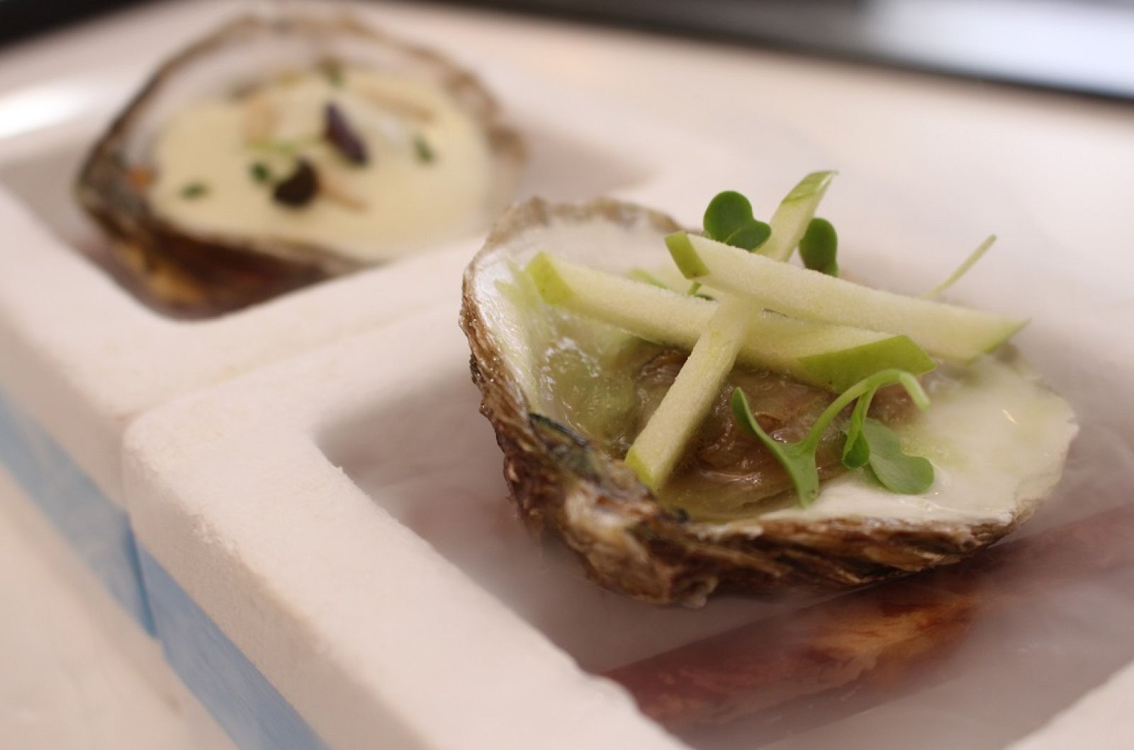Ostras con granizado de pepino y manzana | Ver