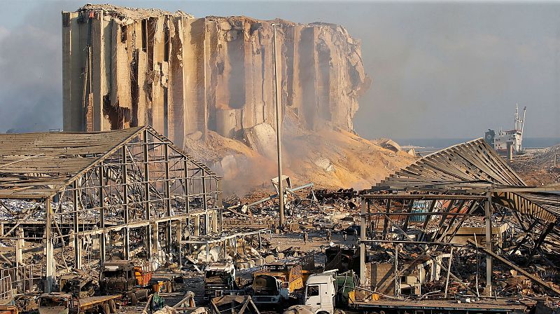 Aumenta a 100 el número de muertos por la gran explosión de Beirut - Informativo 24h | Ver
