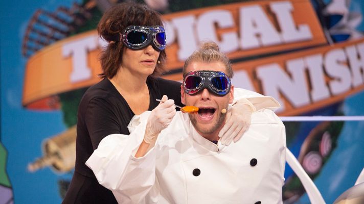 Typical Spanish - La divertida cata de Melani Olivares y Edu Navarrete