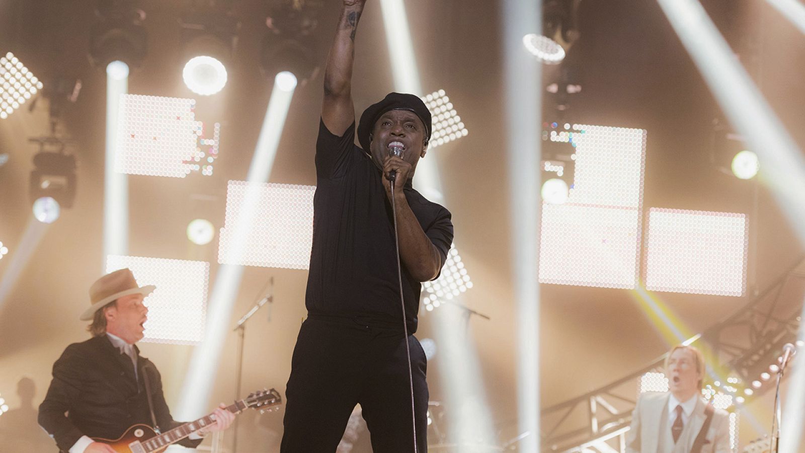 La Hora Musa - VINTAGE TROUBLE "Can't Stop Rollin¿"