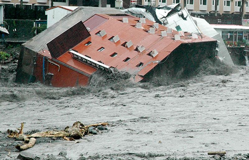 El tifón 'Morakot' destroza a su paso el sudeste asiático