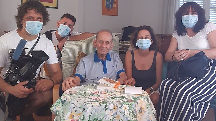 Telediario 1 - El autor de 'Fray Perico y su borrico', convertido en 'influencer' a sus noventa años