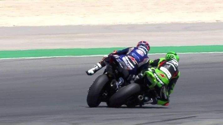  - Error de Forés que acaba por los suelos y saca de pista a Gerloff