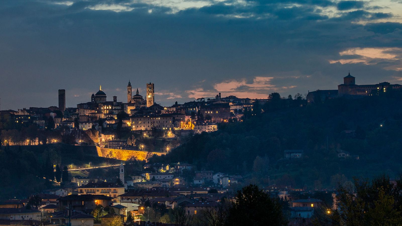 Paraísos cercanos - Llanura padana, las riberas del arte - ver ahora